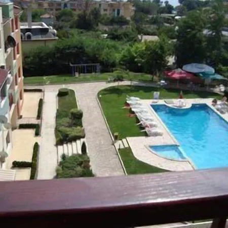 מלון דירות Sea Park Homes Neshkov וארנה