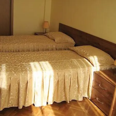 Sea Park Homes Neshkov 3* וארנה