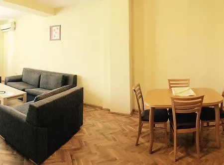 Sea Park Homes Neshkov מלון דירות