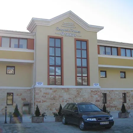 Sea Park Homes Neshkov 3* Варна