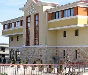 Sea Park Homes Neshkov מלון דירות וארנה