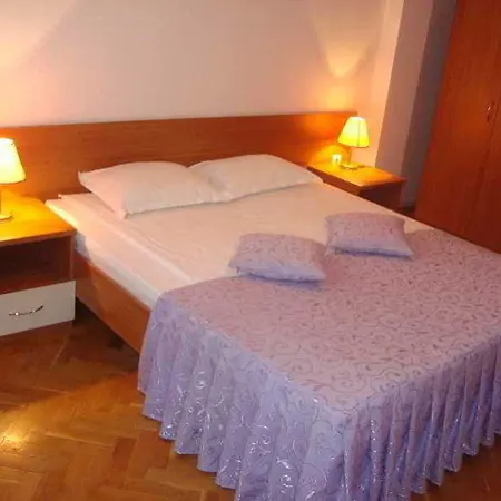 Sea Park Homes Neshkov 3* וארנה