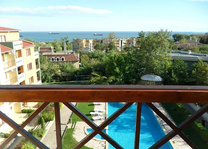 Sea Park Homes Neshkov Apartmanhotel Várna