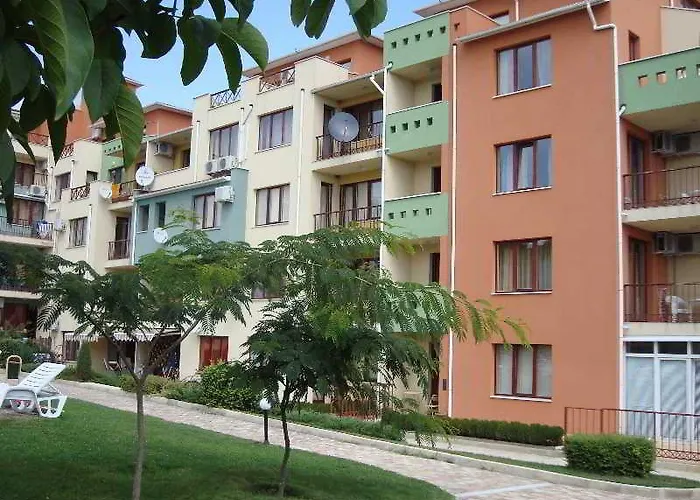 Sea Park Homes Neshkov 3* Várna